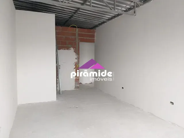 Sala com 35m², para alugar, no bairro Balneário Forest em Caraguatatuba
