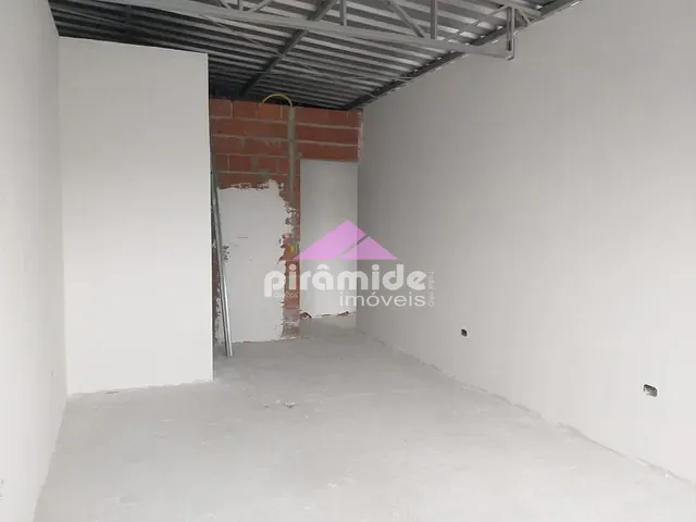 Sala com 35m², para alugar, no bairro Balneário Forest em Caraguatatuba