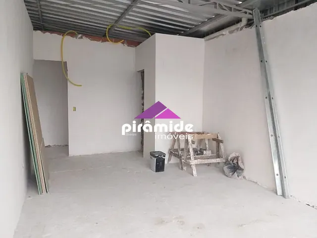 Sala com 25m², para alugar, no bairro Balneário Forest em Caraguatatuba
