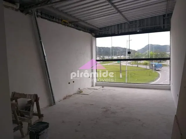 Sala com 25m², para alugar, no bairro Balneário Forest em Caraguatatuba