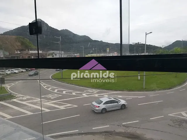 Sala com 25m², para alugar, no bairro Balneário Forest em Caraguatatuba