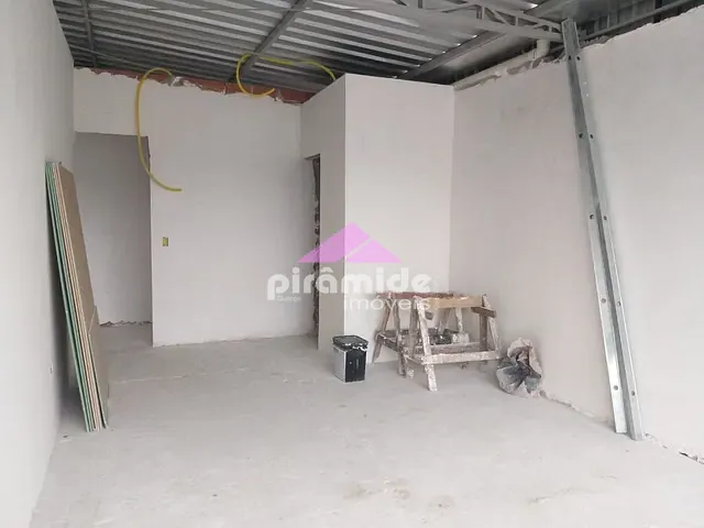 Sala com 25m², para alugar, no bairro Balneário Forest em Caraguatatuba
