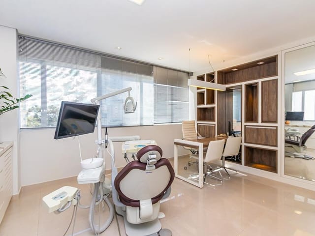 Sala à venda, no bairro Ecoville em Curitiba