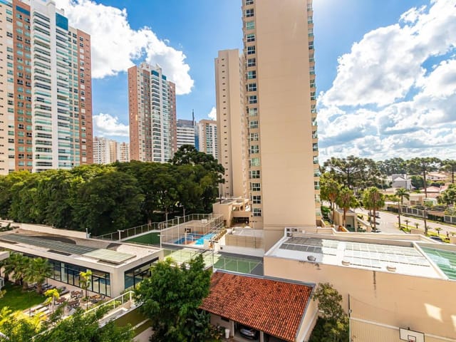 Sala à venda, no bairro Ecoville em Curitiba