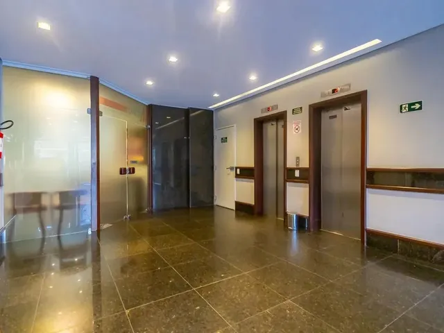 Sala à venda, no bairro Mercês em Curitiba