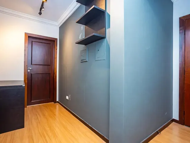 Sala à venda, no bairro Mercês em Curitiba