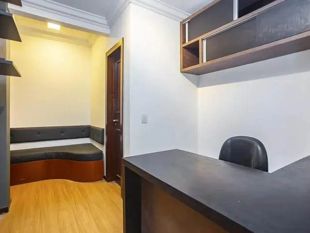 Sala à venda, no bairro Mercês em Curitiba
