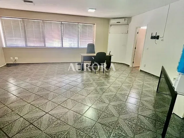 Sala com 147m², para alugar, no bairro Centro em Londrina
