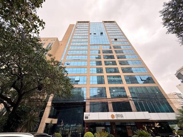 Sala com 47m², à venda, no bairro Moema em São Paulo