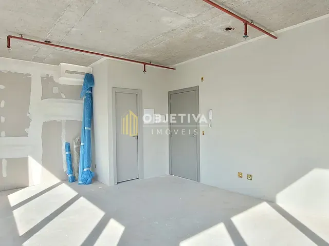 Sala com 70m², para alugar, no bairro Floresta em Porto Alegre