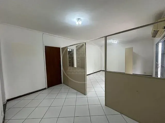 Sala com 35m², para alugar, no bairro Socorro em São Paulo
