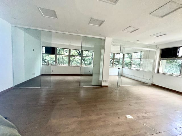 Sala com 58m², à venda, no bairro Jardim Paulista em São Paulo