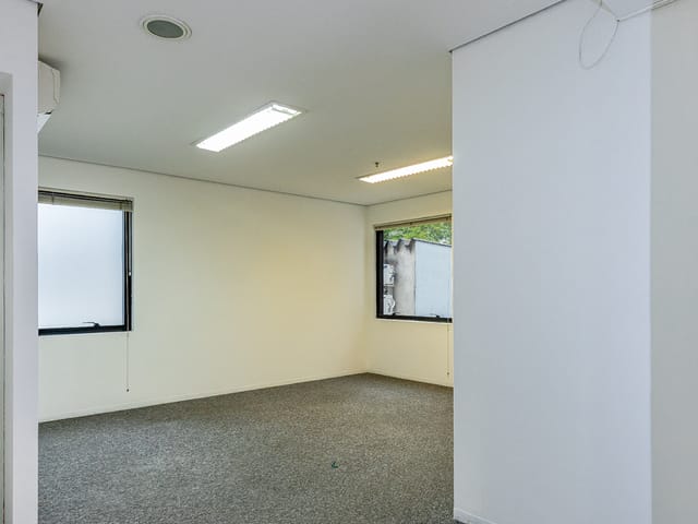 Sala com 90m², à venda, no bairro Cerqueira César em São Paulo