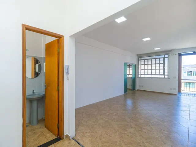 Sala para alugar, no bairro Orleans em Curitiba