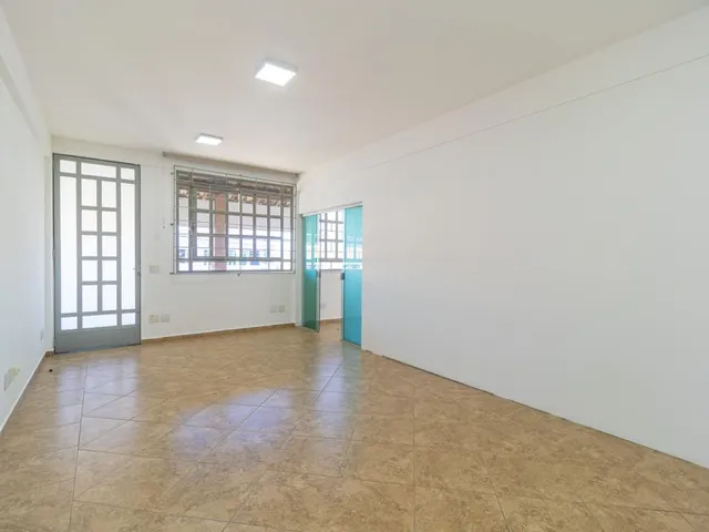 Sala para alugar, no bairro Orleans em Curitiba