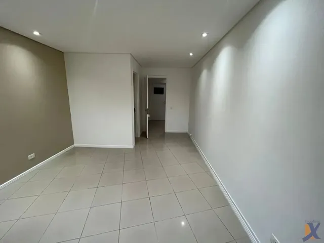 Sala para alugar, no bairro Centro em Curitiba
