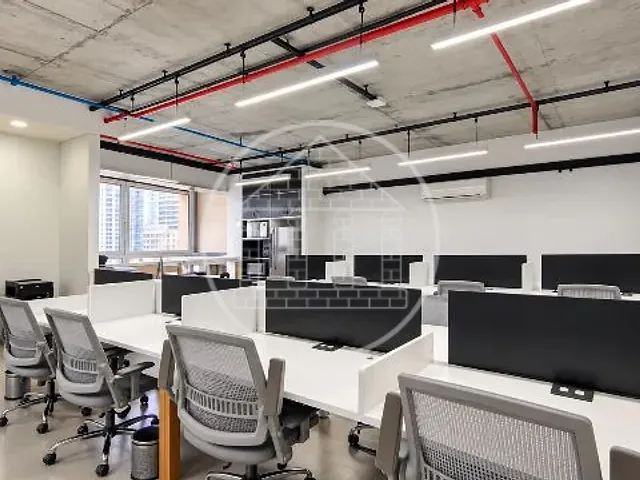 Sala com 121m², à venda, no bairro Chácara Santo Antônio (Zona Sul) em São Paulo