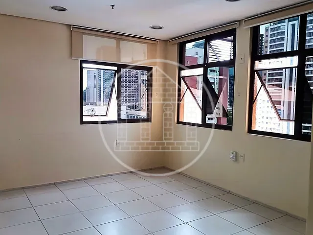 Sala à venda ou para alugar, no bairro Chácara Santo Antônio (Zona Sul) em São Paulo