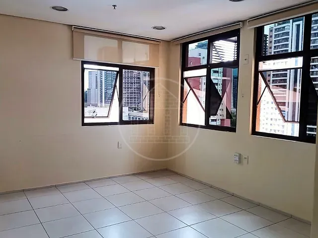 Sala à venda ou para alugar, no bairro Chácara Santo Antônio (Zona Sul) em São Paulo
