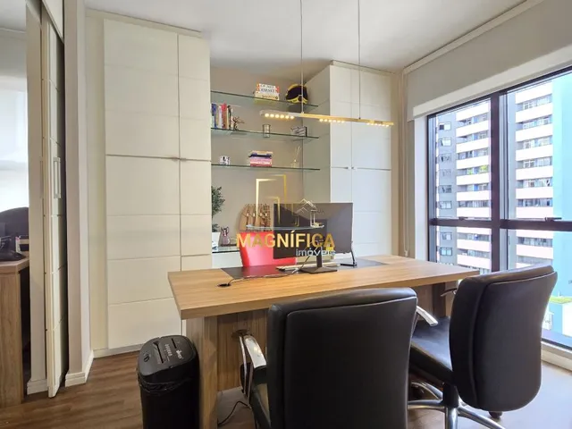 Sala 2 quartos e 2 banheiros, à venda, no bairro Água Verde em Curitiba