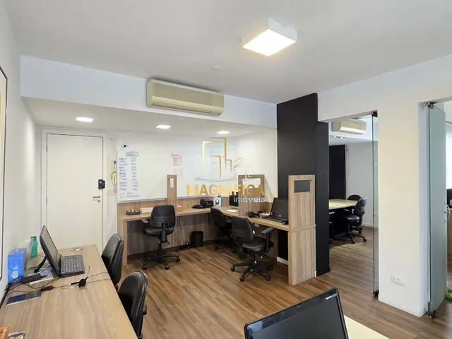 Sala 2 quartos e 2 banheiros, à venda, no bairro Água Verde em Curitiba
