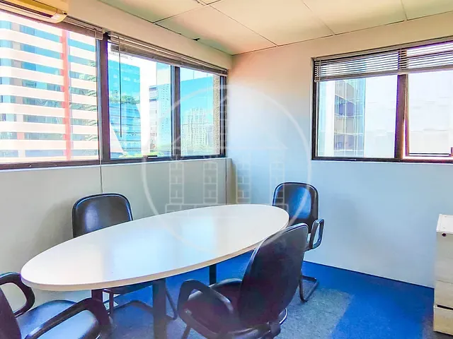 Sala 1 quarto e 3 banheiros, para alugar, no bairro Berrini em São Paulo