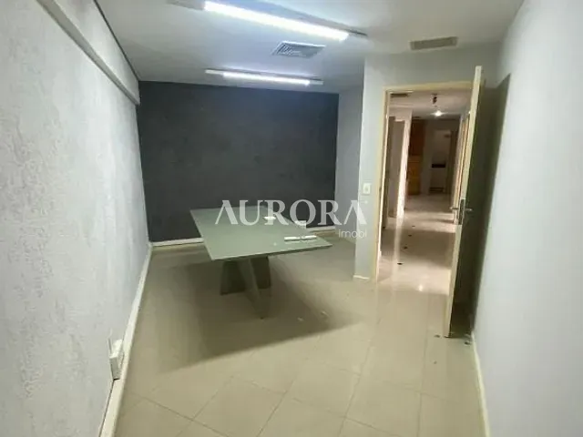 Sala com 140m², à venda, no bairro Centro em Londrina