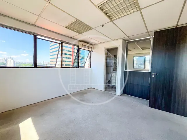 Sala para alugar, no bairro Cidade Monções em São Paulo
