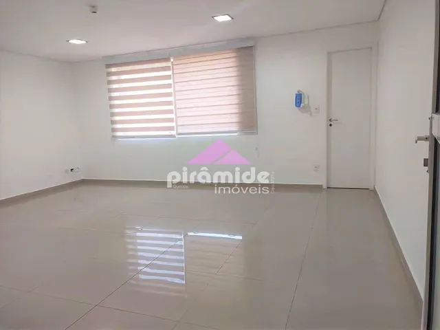 Sala com 35m², à venda, no bairro Jardim Oswaldo Cruz em São José dos Campos