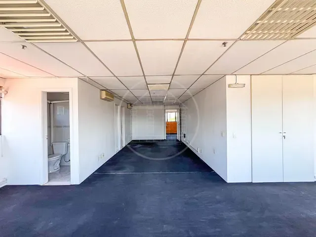 Sala para alugar, no bairro Cidade Monções em São Paulo