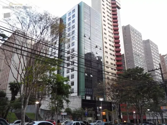 Sala à venda, no bairro Champagnat em Curitiba