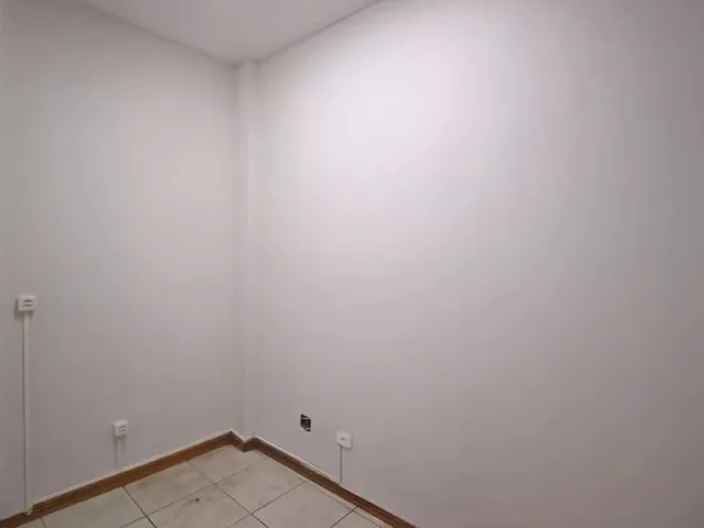 Sala à venda, no bairro Champagnat em Curitiba
