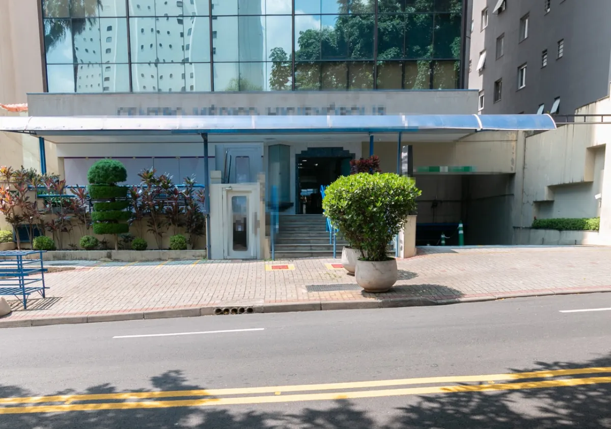 Loja de rua para venda e locação em Santa Cecília, 145m²