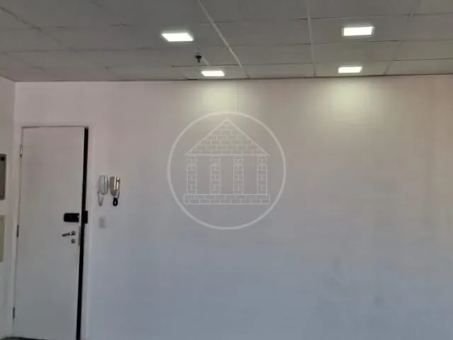Sala com 42m², à venda ou para alugar, no bairro Chácara Santo Antônio (Zona Sul) em São Paulo
