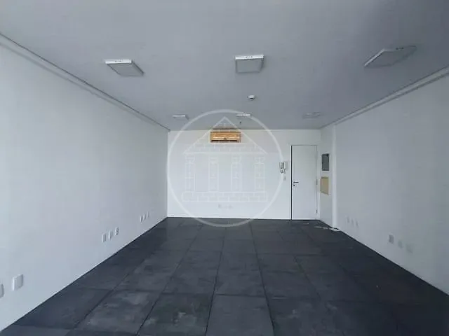 Sala com 38m², à venda, no bairro Chácara Santo Antônio (Zona Sul) em São Paulo