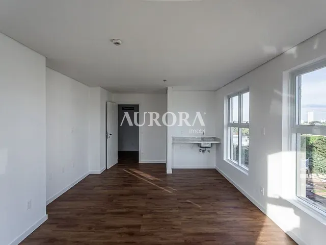Sala com 81m², à venda, no bairro Bela Suiça em Londrina