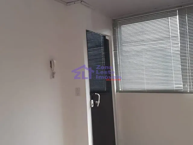 Sala com 27m², para alugar, no bairro Vila Gomes Cardim em São Paulo