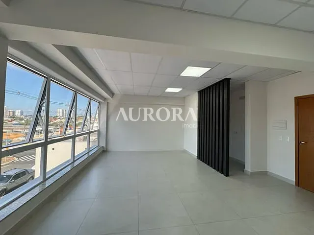 Sala para alugar, no bairro Centro em Londrina