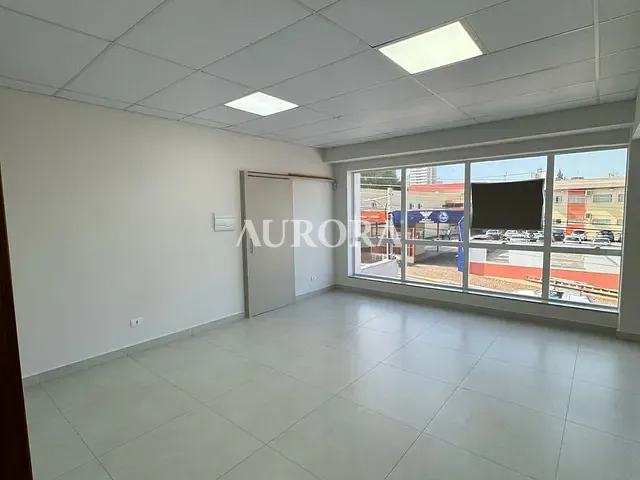 Sala para alugar, no bairro Centro em Londrina