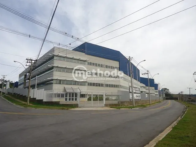 Sala com 332m², para alugar, no bairro Distrito Industrial Alfredo Rella em Itatiba