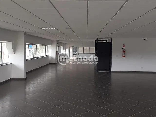 Sala com 332m², para alugar, no bairro Distrito Industrial Alfredo Rella em Itatiba