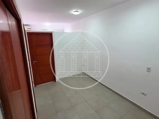 Sala para alugar, no bairro Cidade Dutra em São Paulo