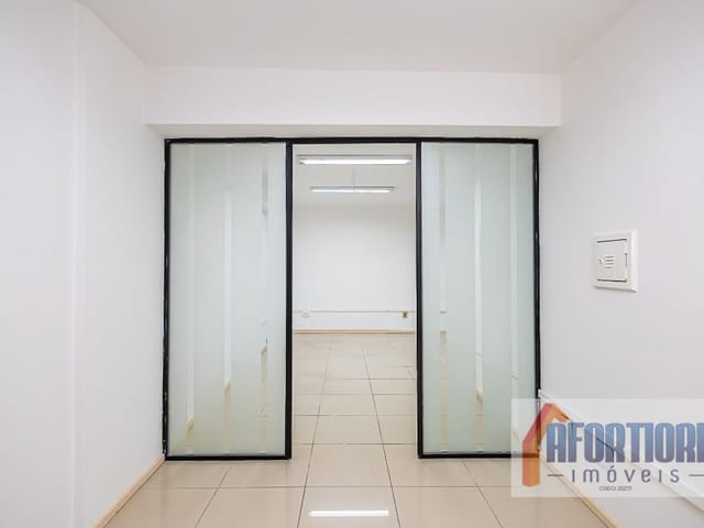 Sala para alugar, no bairro Centro em Curitiba