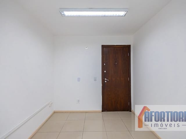 Sala para alugar, no bairro Centro em Curitiba
