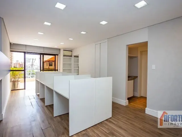 Sala à venda ou para alugar, no bairro Batel em Curitiba