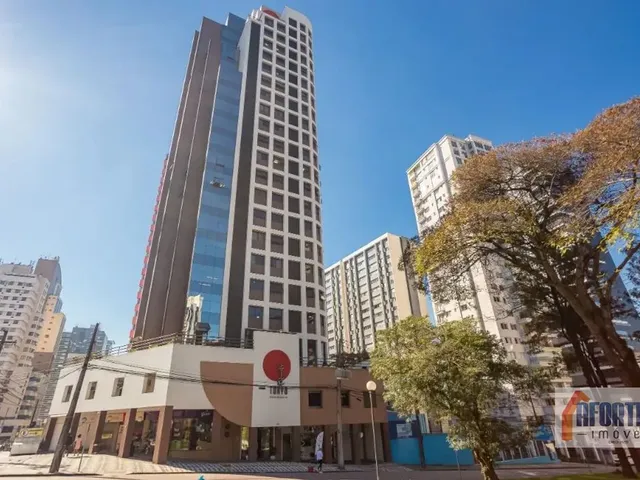 Sala à venda ou para alugar, no bairro Batel em Curitiba