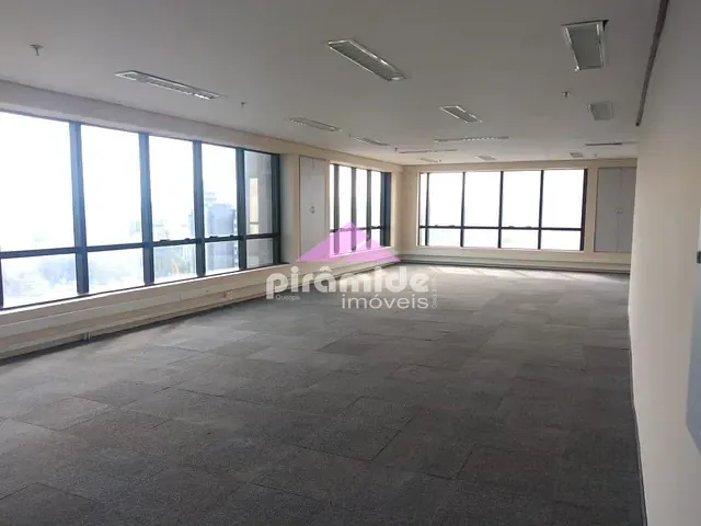 Sala com 400m², para alugar, no bairro Centro em São José dos Campos