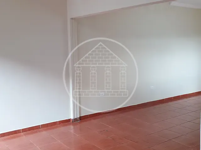 Sala com 23m², para alugar, no bairro Vila Natal em São Paulo