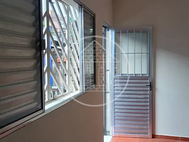 Sala com 23m², para alugar, no bairro Vila Natal em São Paulo
