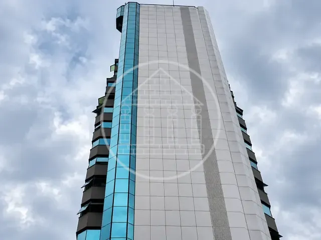Sala à venda, no bairro Vila Olímpia em São Paulo